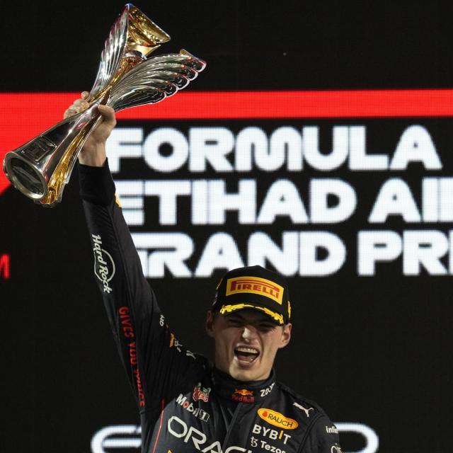 开云-维斯塔潘阿布扎比夺冠完美收官 维特尔隆重告别